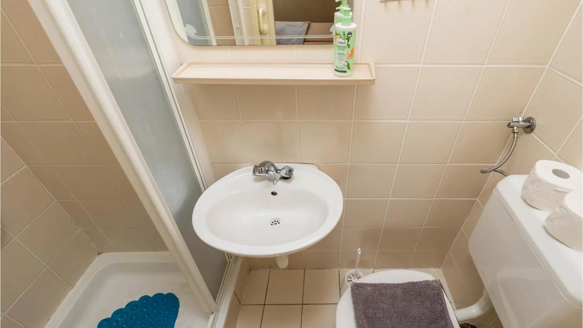 Awesome Apartment In Barbat Na Rabu With Wifi 0*,
